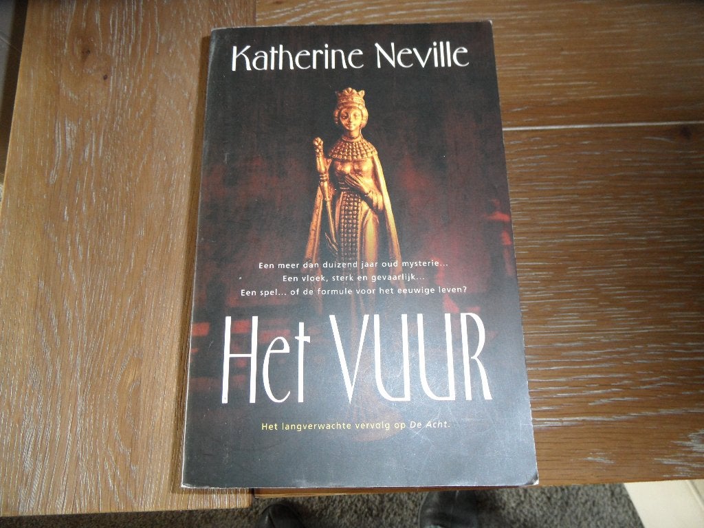 Literaire thriller: Het VUUR van Katherine Neville, Ophalen of Verzenden, Zo goed als nieuw