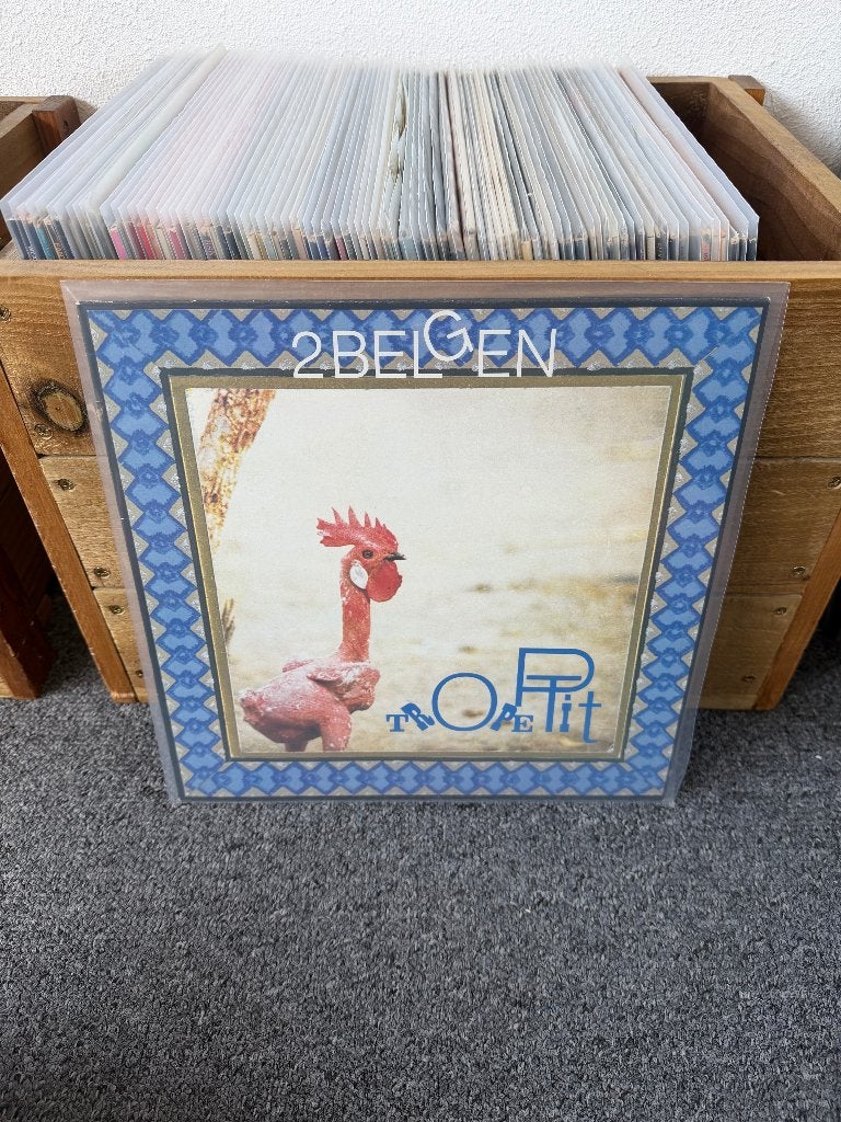 2 Belgen ‎– Trop Petit - LP, Ophalen of Verzenden, Gebruikt