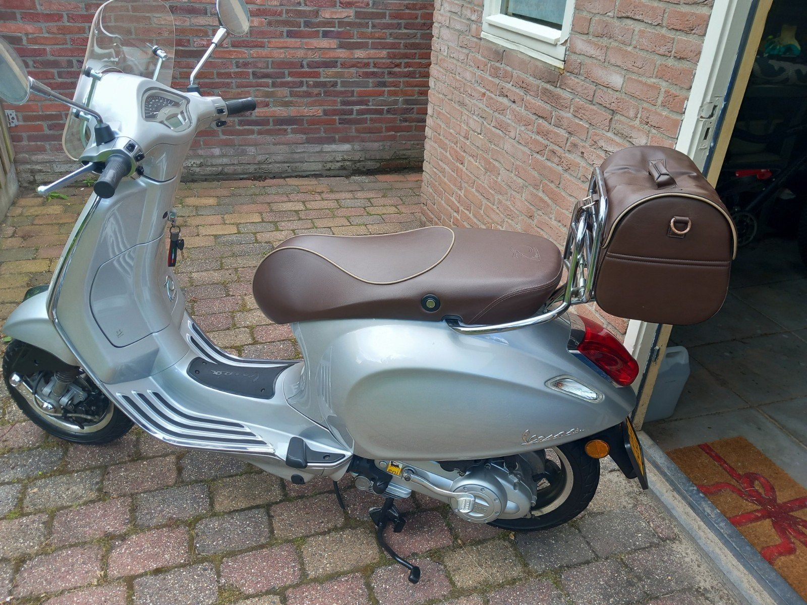 Vespa Primavera Special 70 Settantesimo, Fietsen en Brommers, Ophalen, Zo goed als nieuw, Benzine, Overige modellen