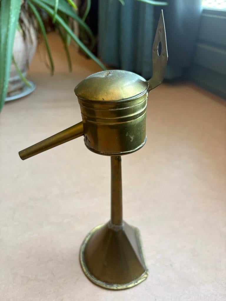 Leuke oude olielamp / snotneus, Ophalen of Verzenden