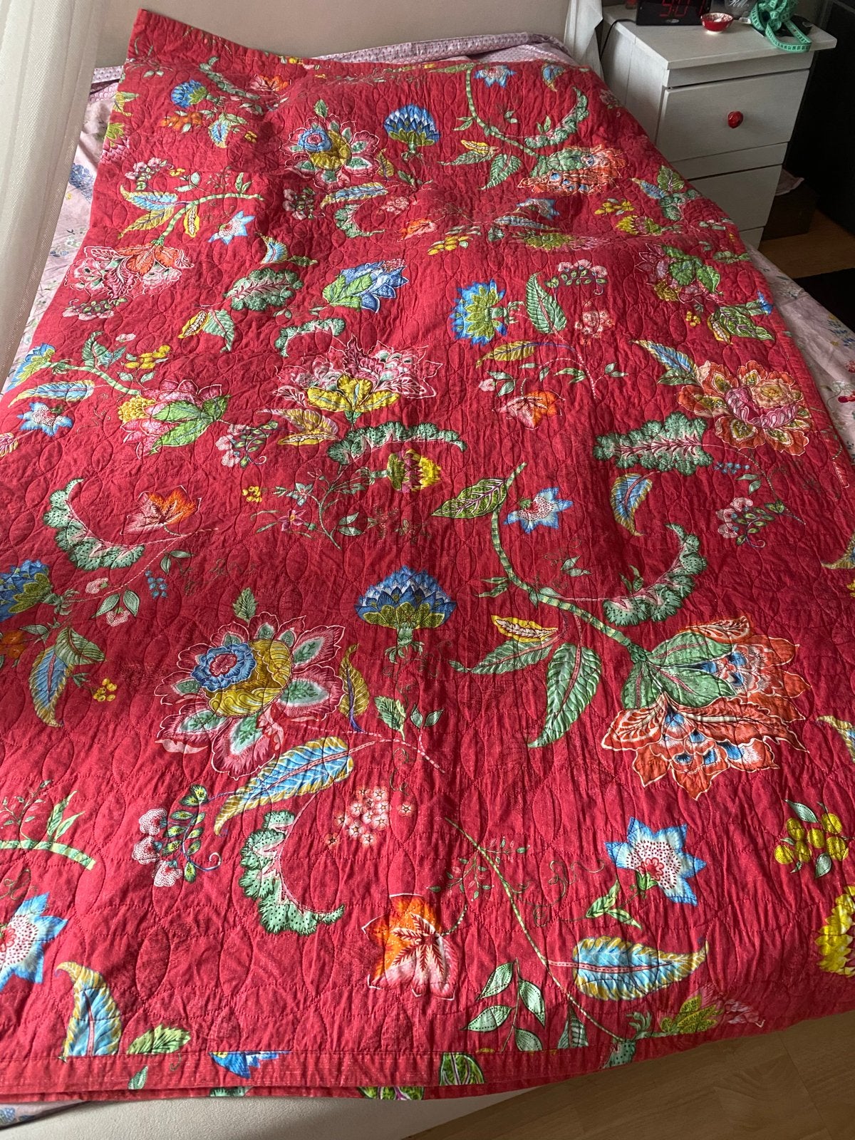 Pip Studio Plaid / Sprei - Rood met bloemenprint, Rood, Ophalen of Verzenden, Zo goed als nieuw, Plaid