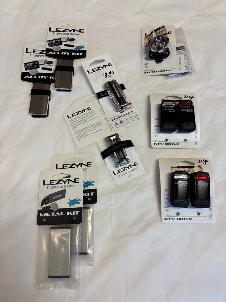 Partij NIEUWE Lezyne fietsaccessoires verlichting multitool, Verlichtingsset, Nieuw, Ophalen of Verzenden, Oplaadbaar