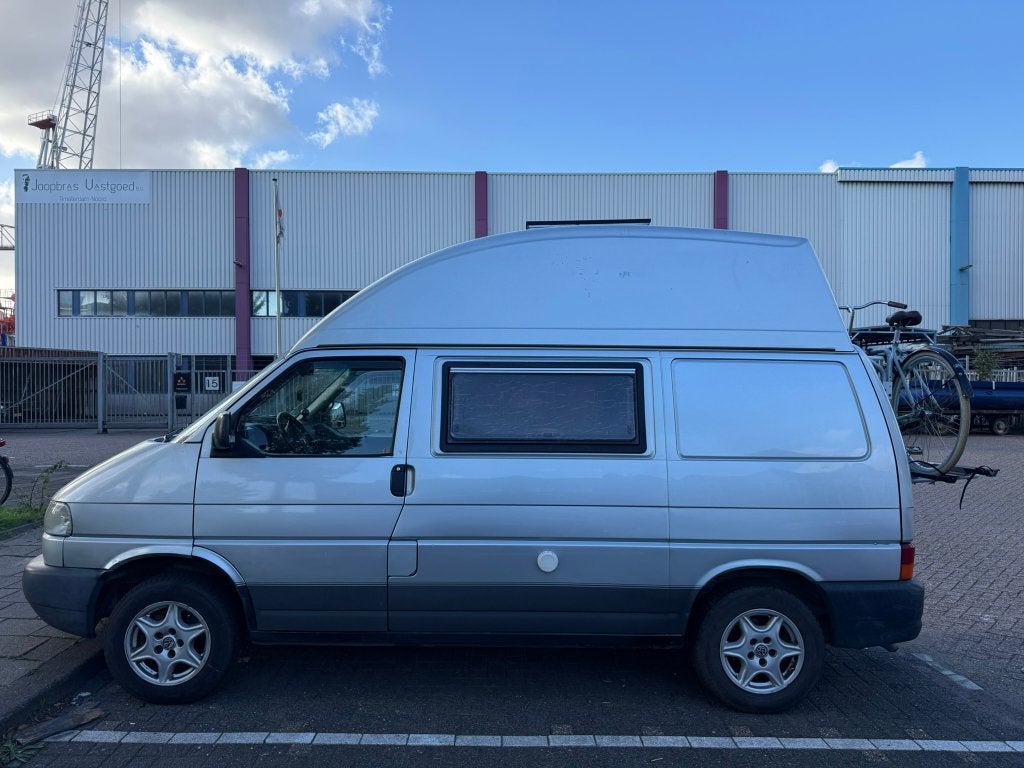 Foto 22 van Mooie Volkswagen Transporter T4 camper / camperbus te koop!