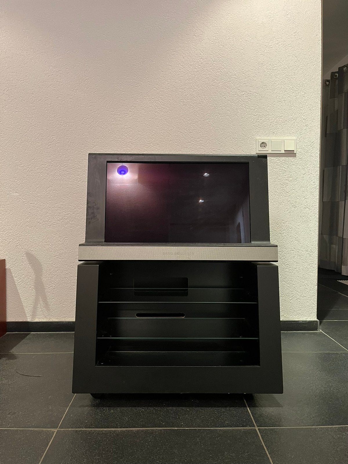 Beovision 8-26 met origineel meubel, Ophalen, Zo goed als nieuw, 50 Hz, Overige merken