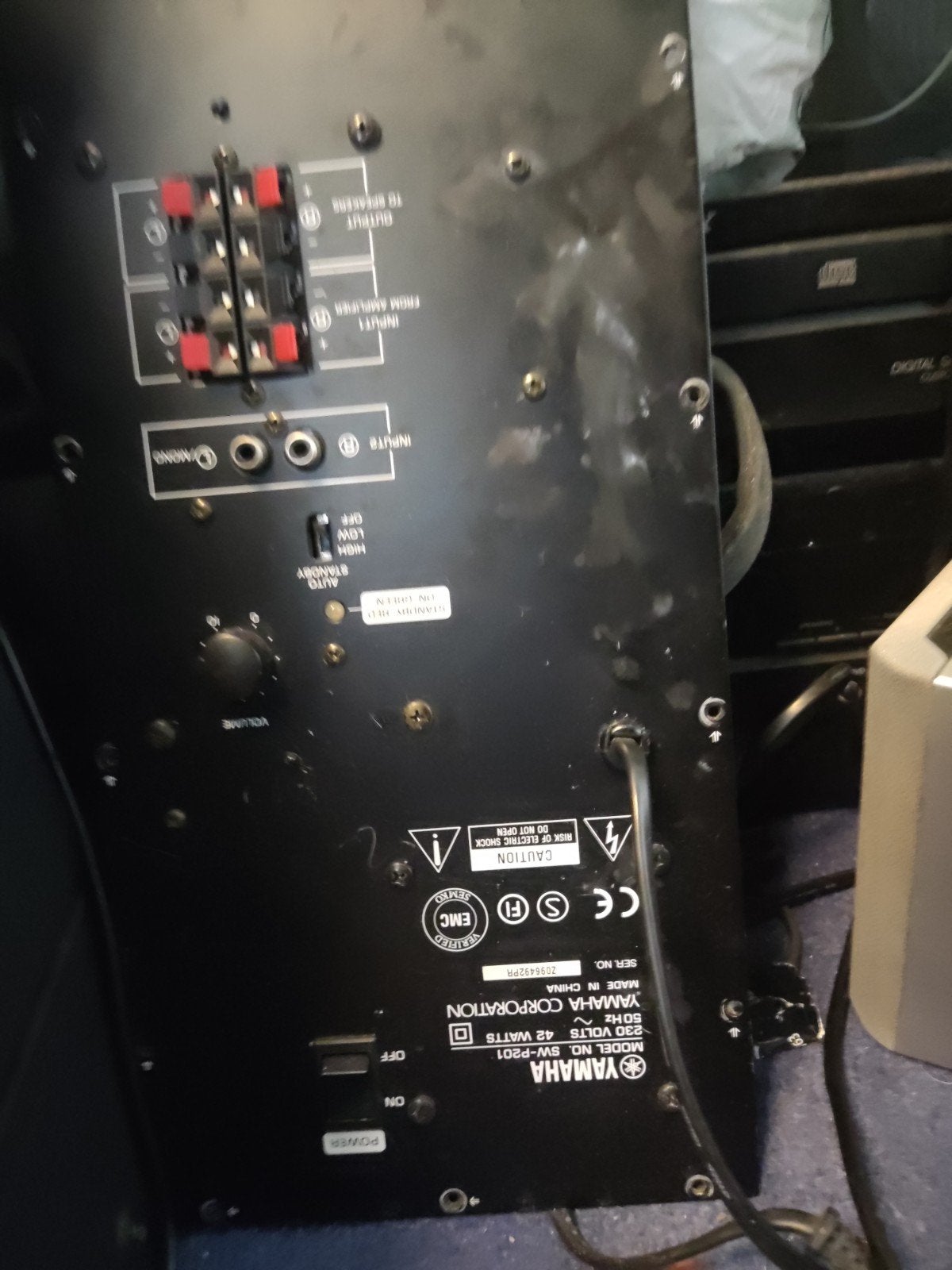 Yamaha sub versterker 15euro, Ophalen of Verzenden, Gebruikt, Minder dan 500 watt