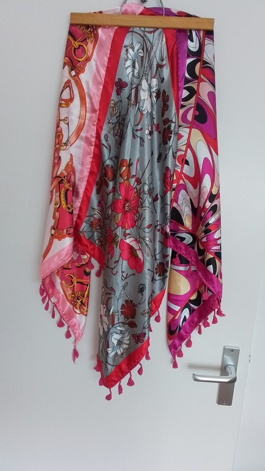 SJAAL/OMSLAGDOEK, BOHO,PRINTS, DIVERSE ROOD TINTEN.️, Kleding | Dames, Maat 46/48 (XL) of groter, Ophalen of Verzenden, Sjaal