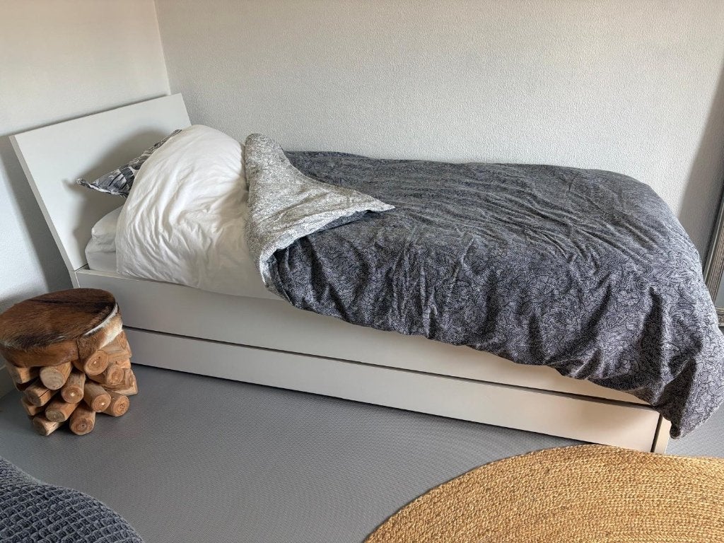 1 persoonsbad met uitschuifbaar bed, 2 matrassen, Ophalen, 100 cm, Eenpersoons, Zo goed als nieuw