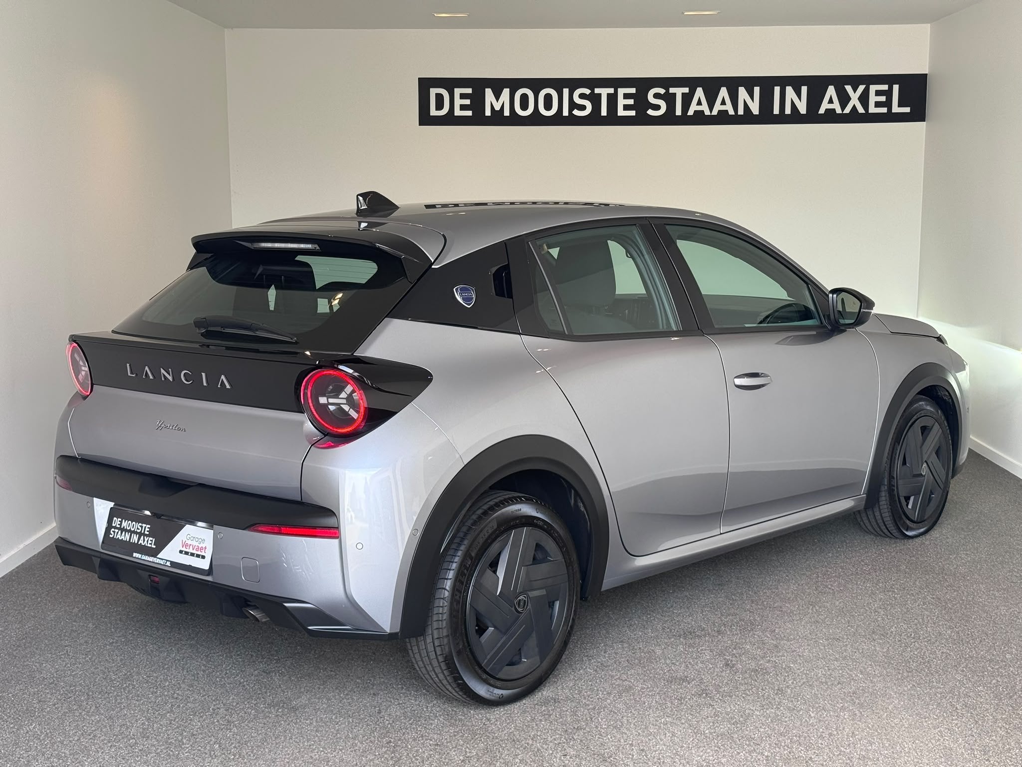 Lancia Ypsilon 1.2 Turbo Hybrid, Auto's, Automaat, Stof, Gebruikt, 1199 cc