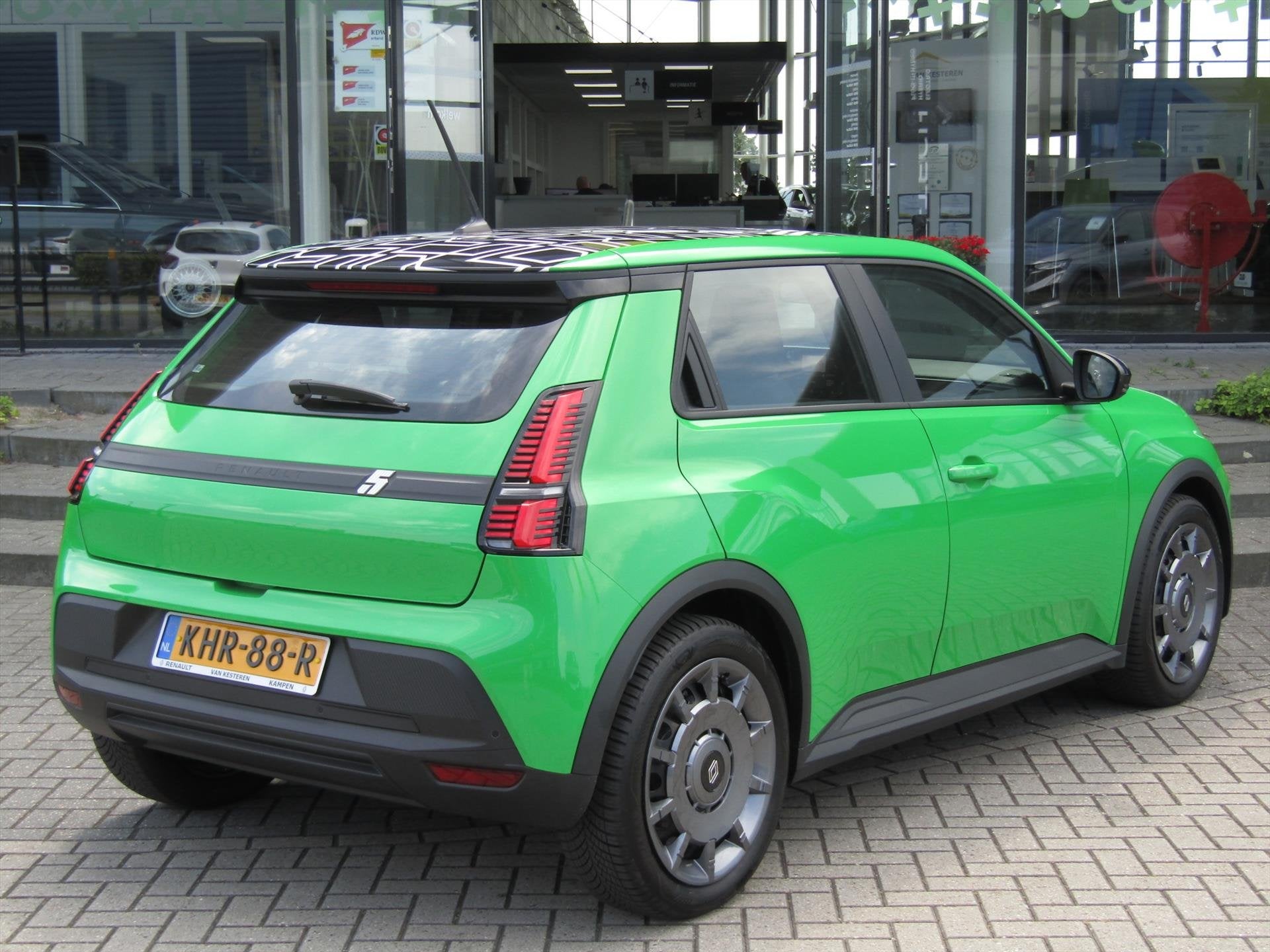 RENAULT 5 40kWh 120pk urban range Evolution / Pack Winter /, Auto's, Dealer onderhouden, Stof, Gebruikt, Zwart