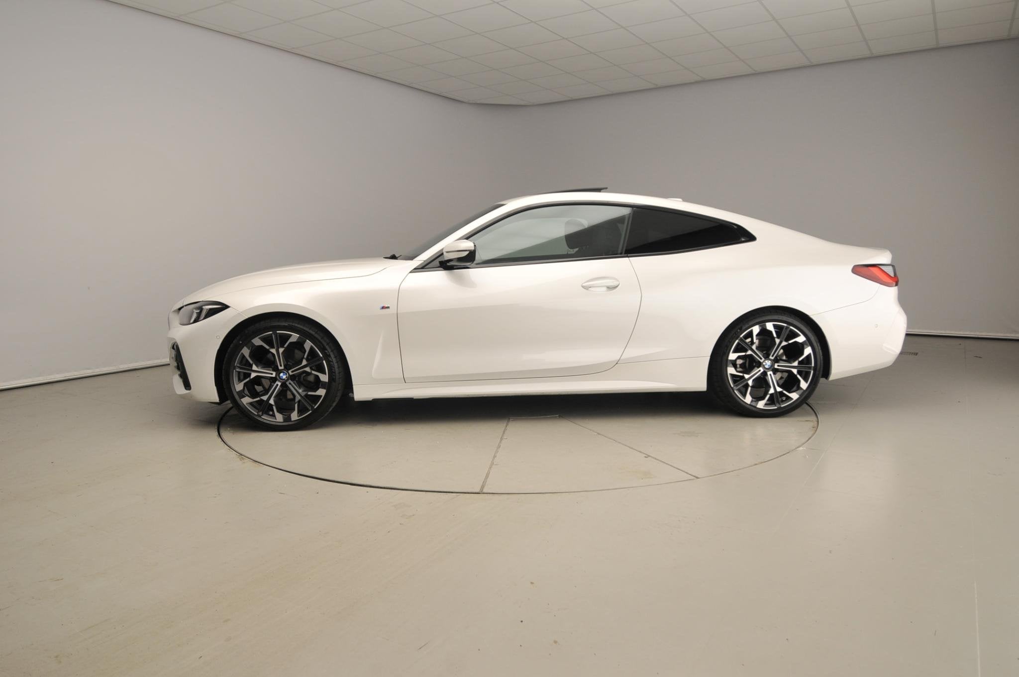 BMW 4 Serie Coupé 420i | M-Sportpakket | LED | Navigatie |, Automaat, 1998 cc, Gebruikt, Met garantie (alle)