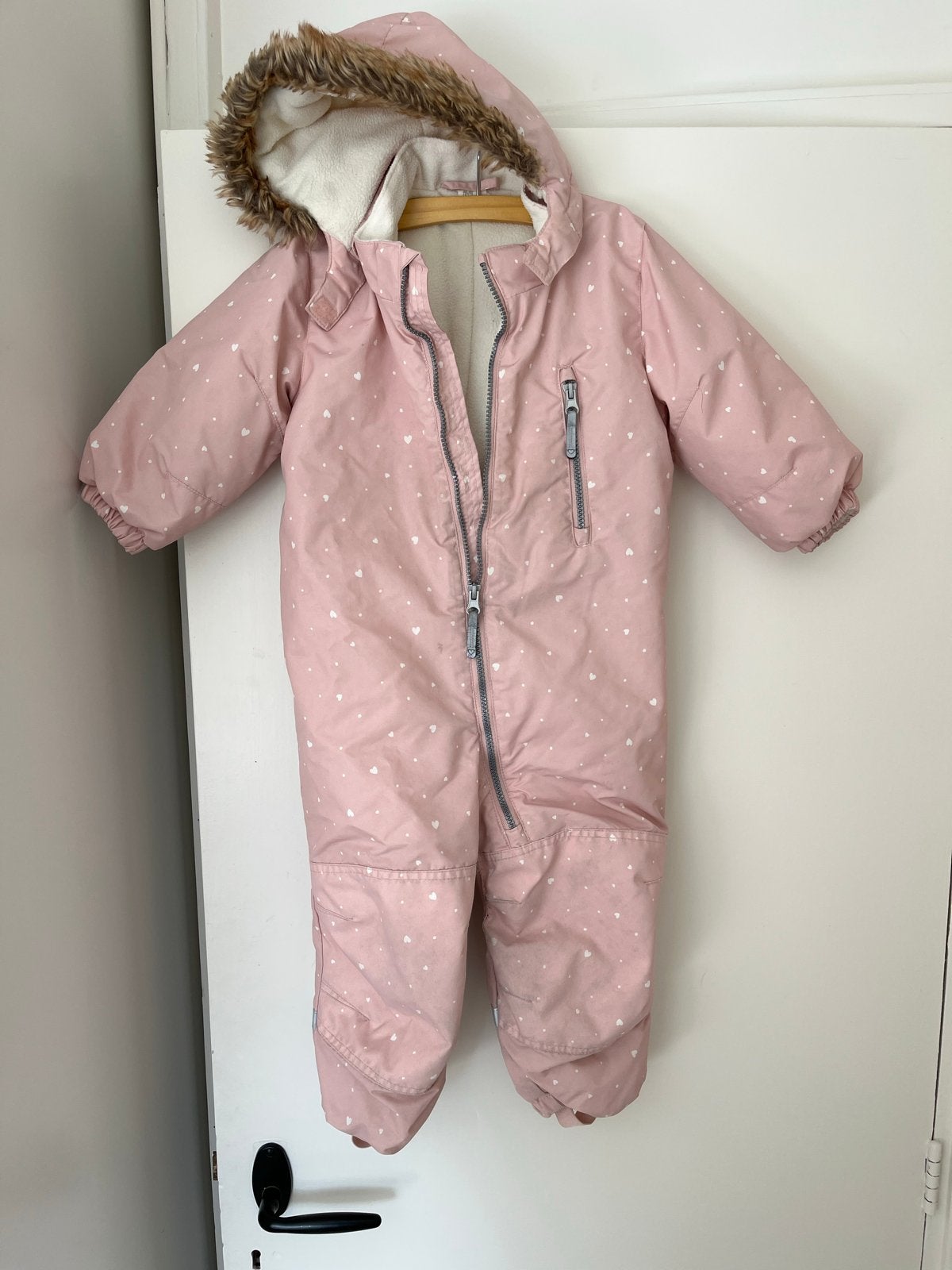 Roze skipak H&M maat 92 met hartjes voor meisjes, Ophalen of Verzenden, Gebruikt, Meisje