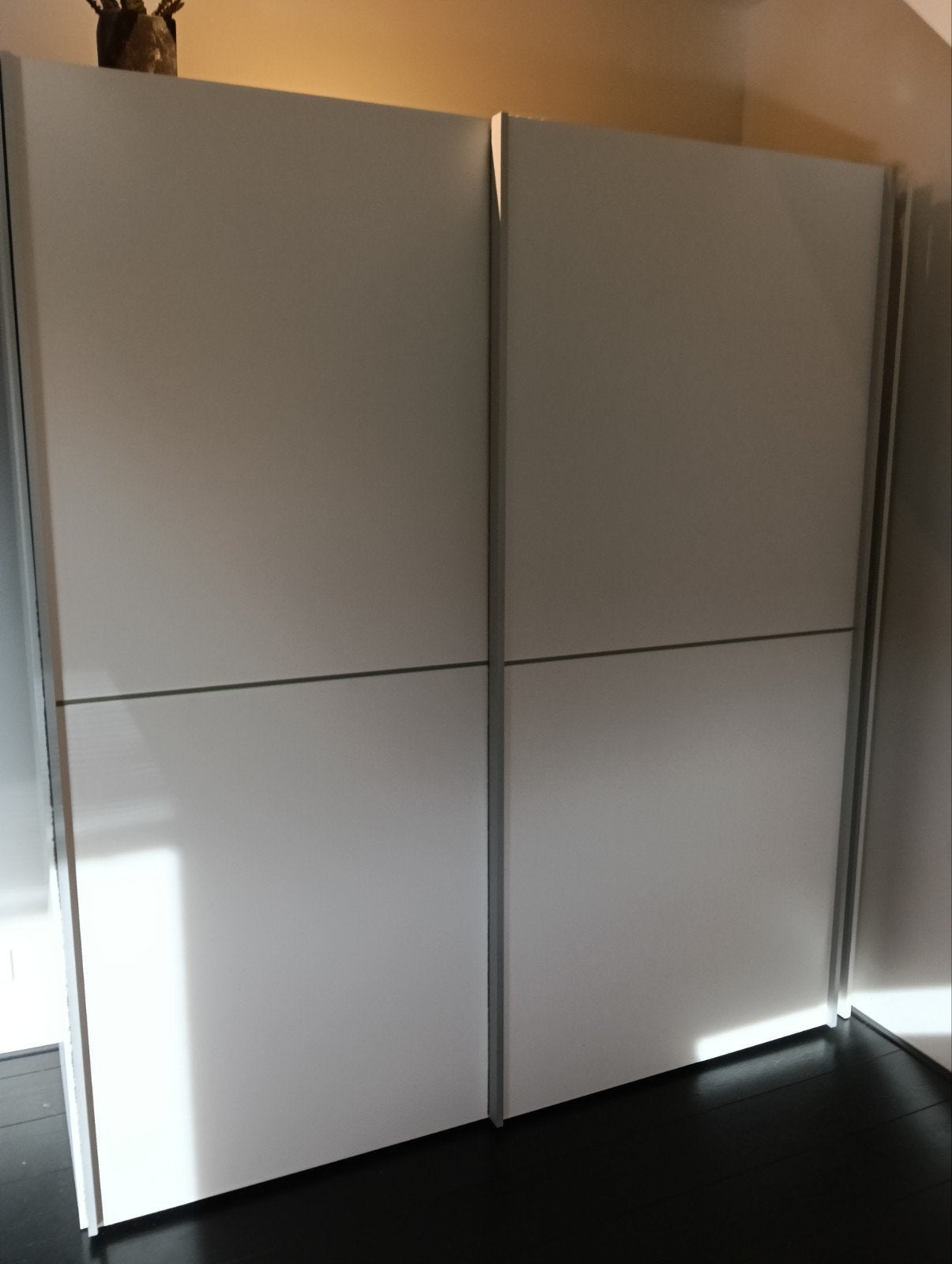Te koop: Kledingkast met 2 schuifdeuren, Huis en Inrichting, Ophalen, Gebruikt, 200 cm of meer, 200 cm of meer