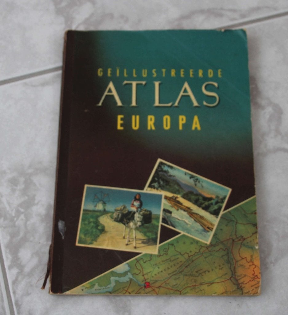 Geïllustreerde Atlas Europa van Planta Margarine (1954), Boeken, Ophalen of Verzenden, Gelezen, Planta, Plaatjesalbum
