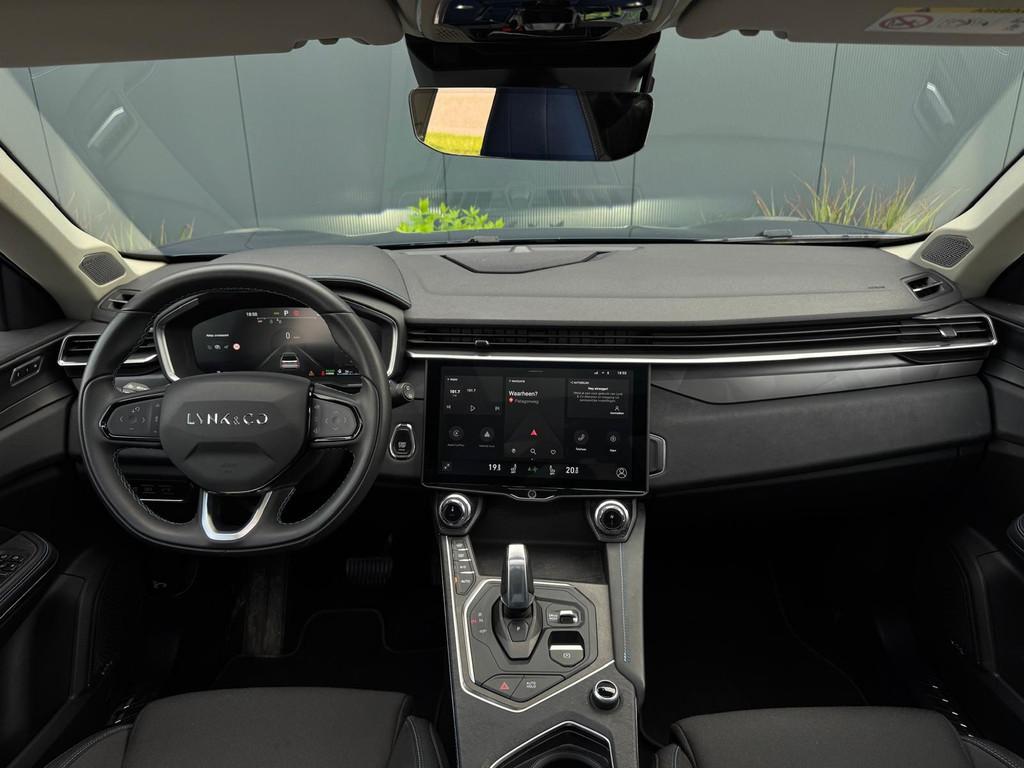 Lynk & Co 01 1.5 BTW FULL PANO NAVI 360 CAMERA SPORTVELGEN C, Auto's, Gebruikt, Zwart, Met garantie (alle), Blauw