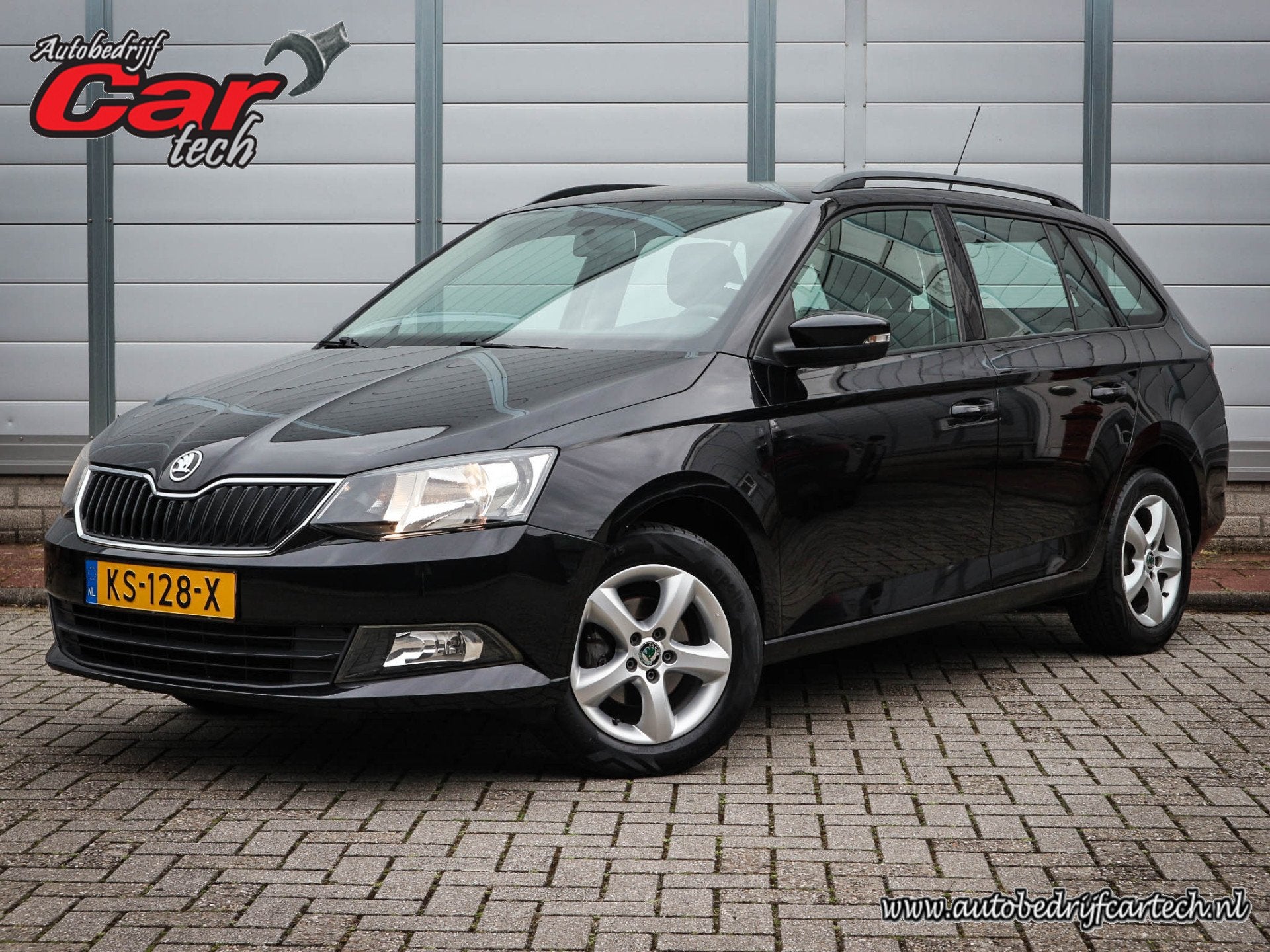 Skoda Fabia Combi 1.2 TSI | Airco | Lichtmetaal | Trekhaak |, Stof, 4 cilinders, Zwart, Origineel Nederlands