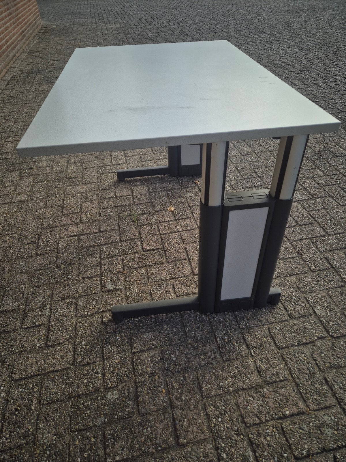 bureau hoogte verstelbaar, Ophalen, Gebruikt, Wit, 80 cm