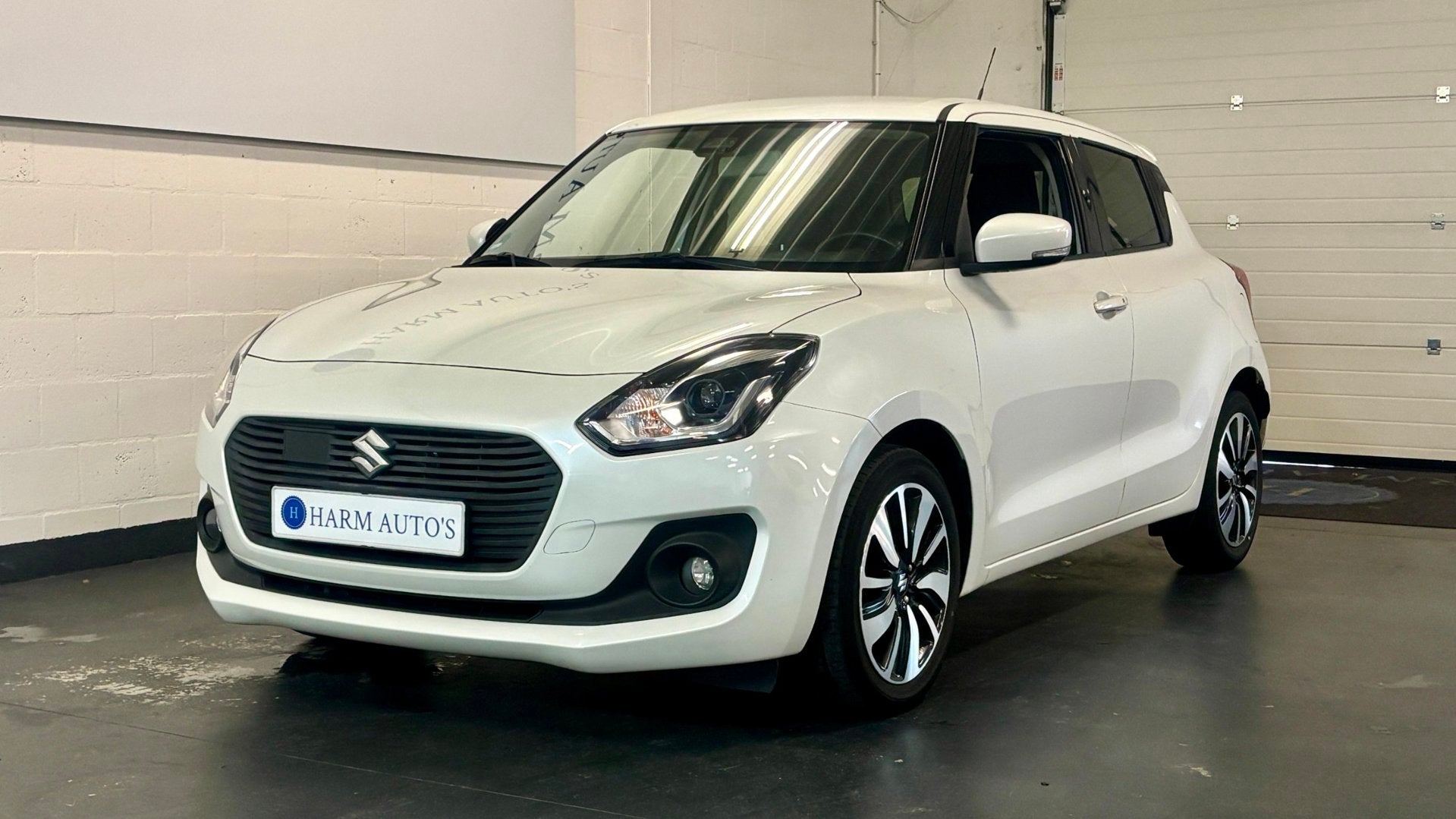 Suzuki Swift 1.0 Stijl Smart Hybrid 111pk Navi / CAM / Cruis, Voorwielaandrijving, Dealer onderhouden, Stof, Gebruikt