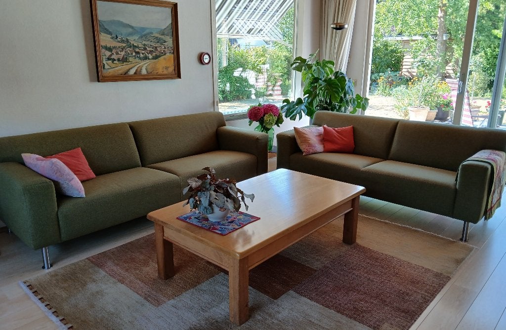 Rechthoekige salontafel met ruime lade, Ophalen, Rabuuste houten salontafel, Gebruikt, Eikenhout