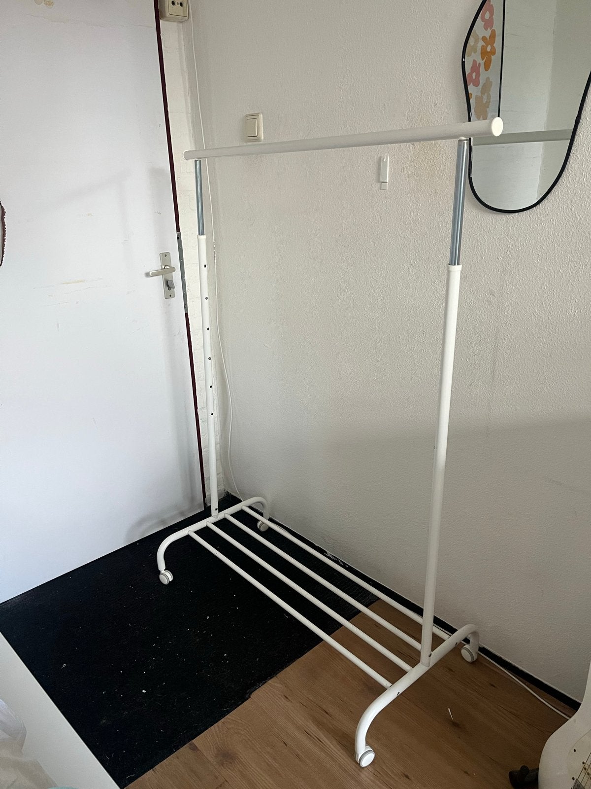 Kledingrek met wielen - Ikea, Ophalen, Met wielen, Zo goed als nieuw