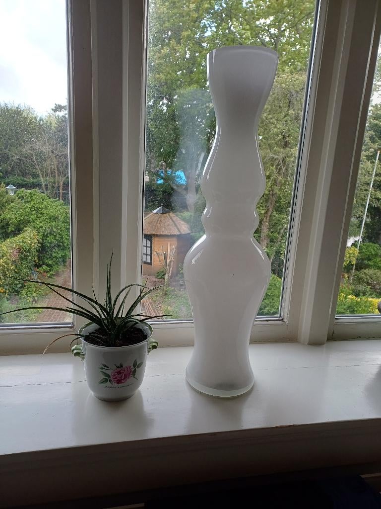 Set van 2 prachtige hoge witte vazen 80 cm, Huis en Inrichting, Woonaccessoires | Vazen, Ophalen, Wit, 75 cm of meer, Glas