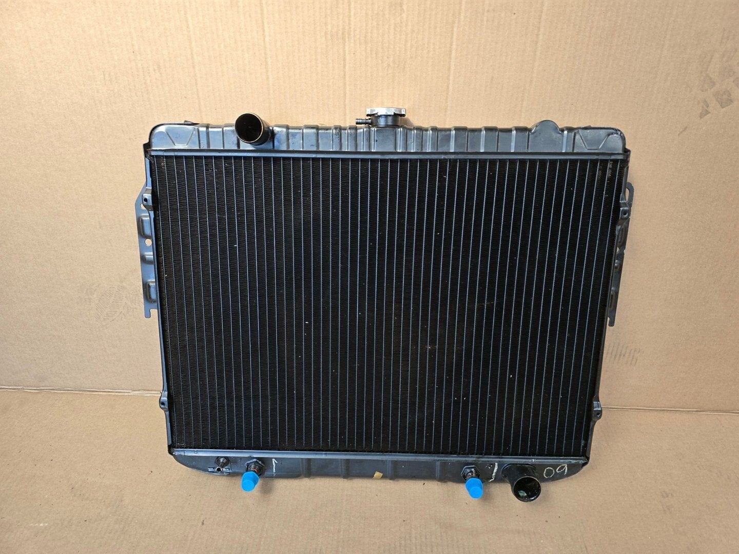 Nieuwe Valeo radiateur 52028627AB Dodge Ram Van 2001–2003, -, -, Nieuw, Ophalen of Verzenden