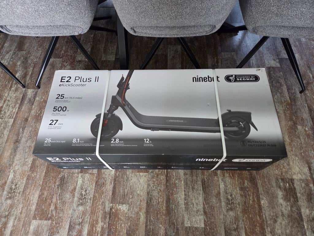 Elektrische step ninebot E2 plus 2 ( nieuw in doos ), Fietsen en Brommers, Steps, Nieuw, Elektrische step (E-scooter), Ophalen