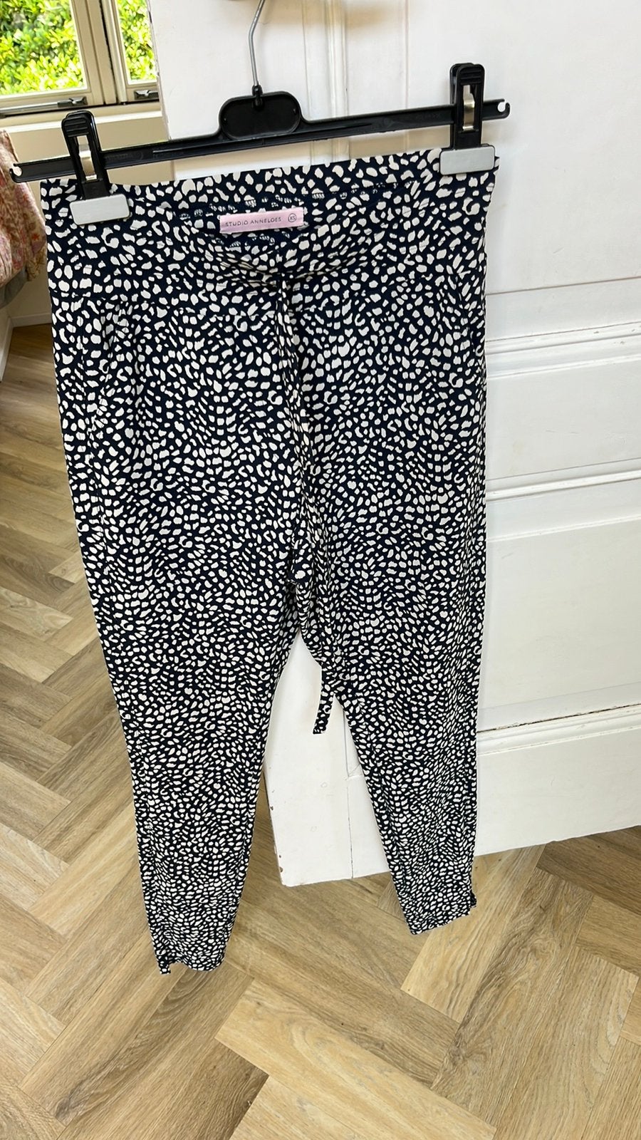 Studio Anneloes Broek Navy XS, Ophalen, Blauw, Zo goed als nieuw, Maat 34 (XS) of kleiner