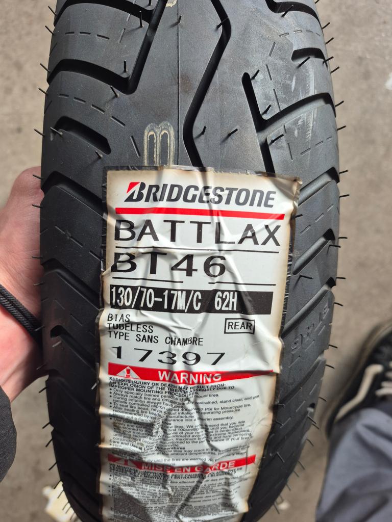 130 / 70 / 17 Bridgestone battlax BT 46, Ophalen of Verzenden, Nieuw