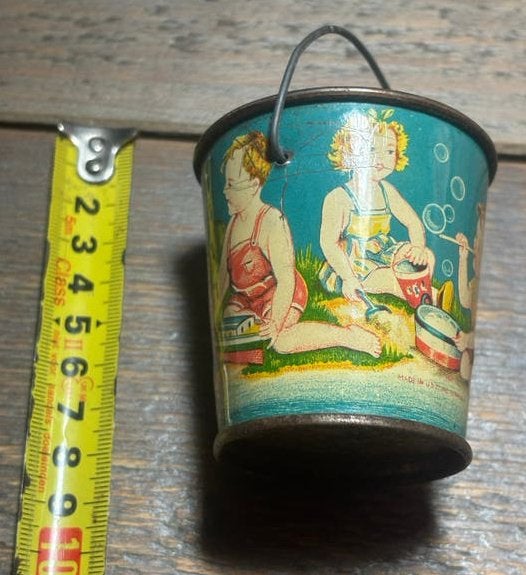 Oud blikken spaarpotje met spelende kinderen – Vintage!!, Ophalen of Verzenden, Gebruikt, Overige