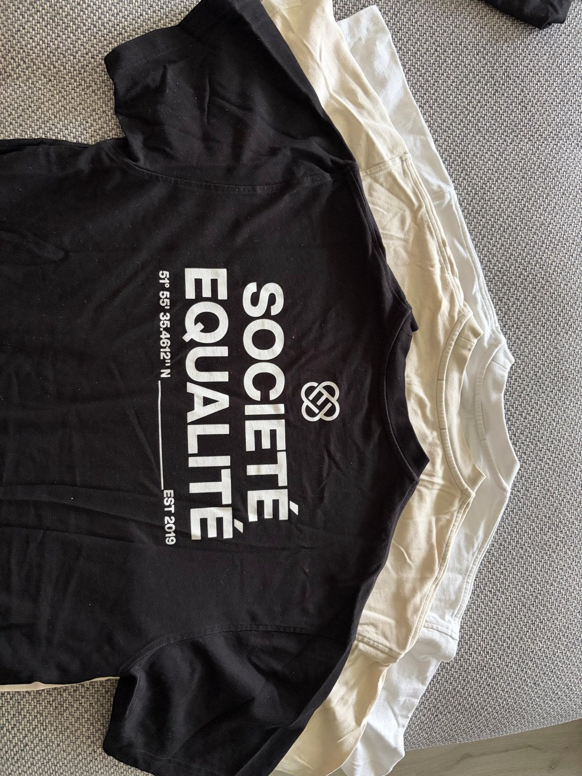 3x ÉQUALITÉ T-shirts Maat M - Zwart, Beige, Wit, Kleding | Heren, Ophalen, Gedragen, Maat 48/50 (M), Meerkleurig