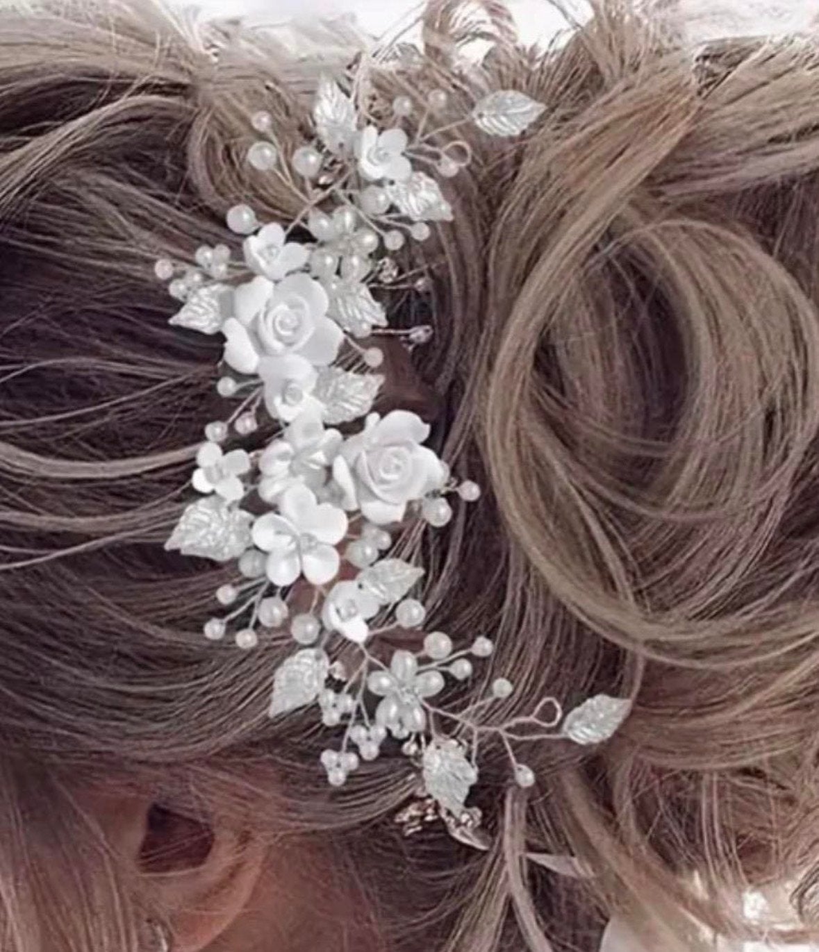 Bruidshaaraccessoire met bloemen en parels, Ophalen of Verzenden, Zo goed als nieuw, Wit, Accessoires