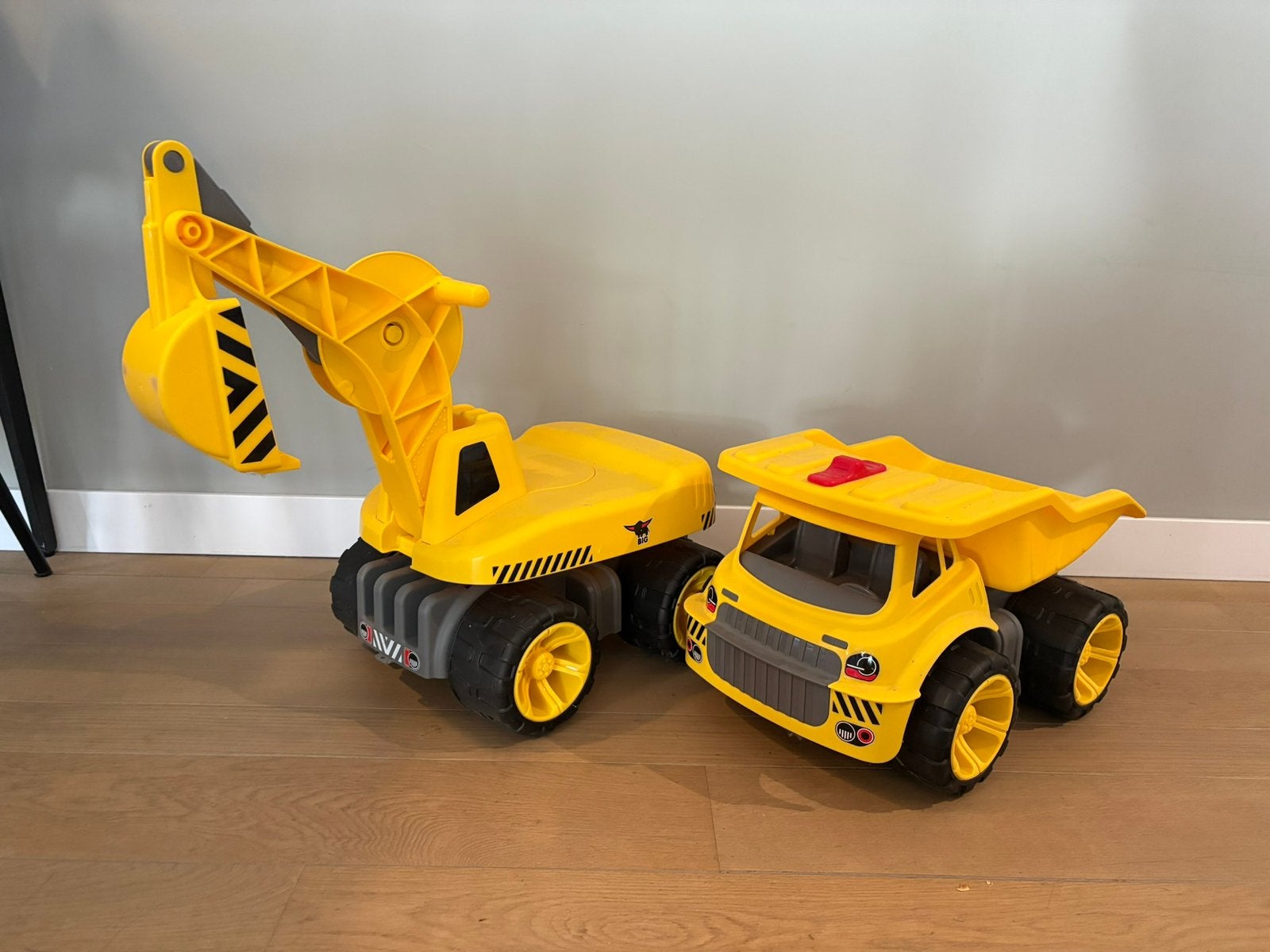 BIG Graafmachine & Kiepwagen, Ophalen, Zo goed als nieuw