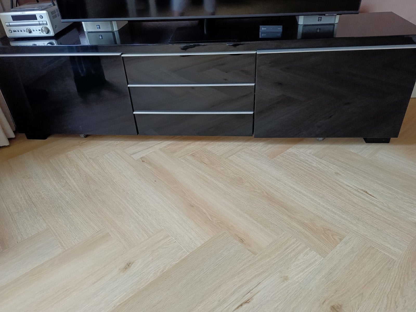Modern zwarte tv kast met lades, Ophalen, Gebruikt, 150 tot 200 cm, 25 tot 50 cm