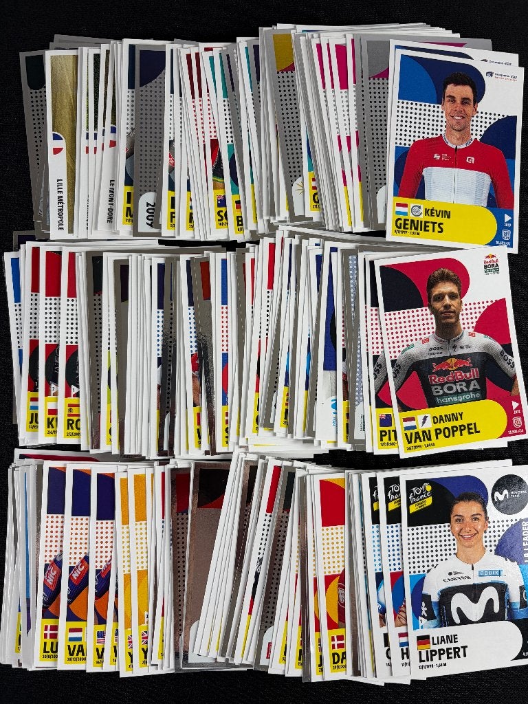 Panini Tour de France 2025 – Kies Je Stickers, Verzamelen, Sportartikelen en Voetbal, Verzenden, Zo goed als nieuw, Overige sporten