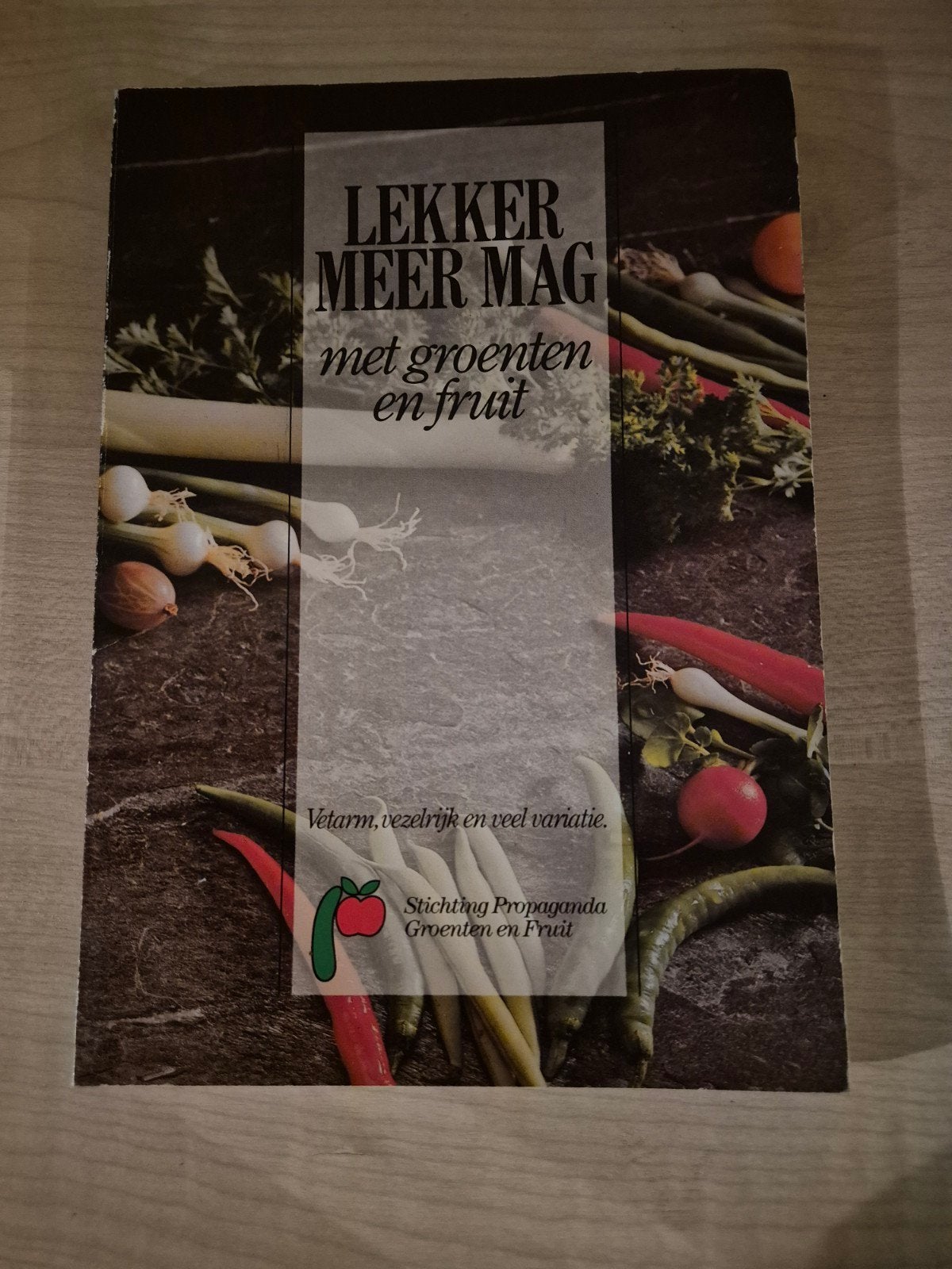 Vintage kookboek(1989):Lekker meer mag met groenten en fruit, Ophalen of Verzenden, Zo goed als nieuw, Nederland en België