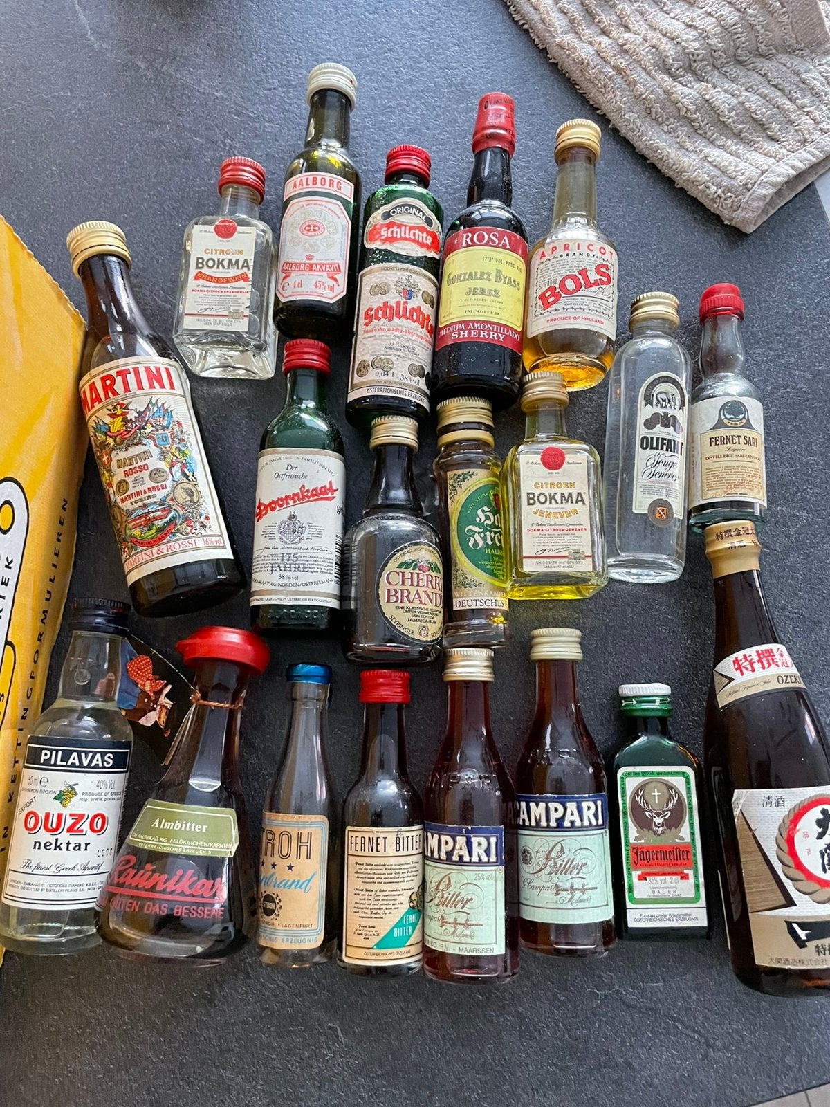 Vintage miniatuur drankflesjes – diverse merken, Ophalen