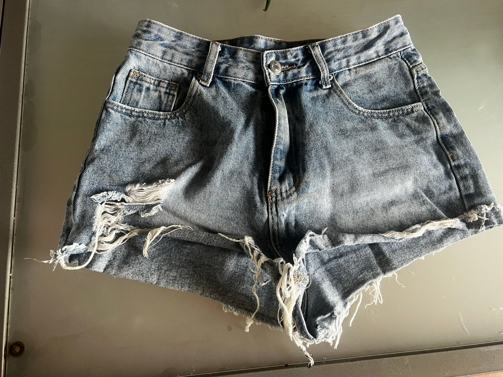 Spijkershort, Kleding | Dames, Spijkerbroeken en Jeans, Ophalen of Verzenden, Zo goed als nieuw, Blauw, W30 - W32 (confectie 38/40)