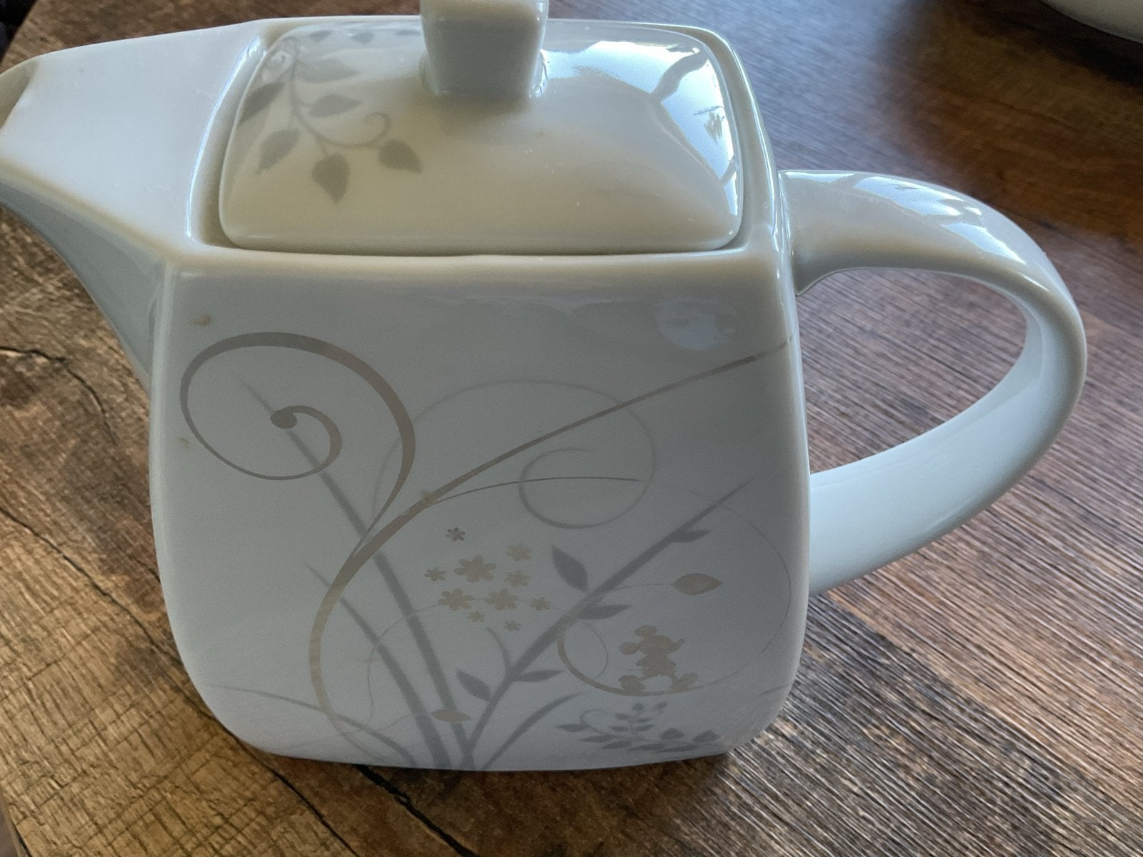 Disney Servies Set - Theepot, Borden en Kommen, Ophalen, Overige merken, Zo goed als nieuw, Modern