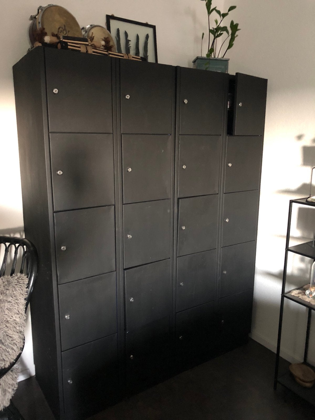Gratis oerdegelijke vakken lockerskast 2x, Ophalen, Gebruikt