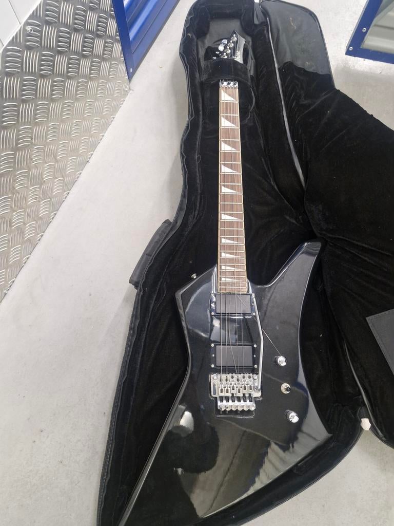 Shine gitaar - Perfect werkend, heeft wat liefde nodig, Muziek en Instrumenten, Ophalen of Verzenden, Gebruikt, Solid body, Overige merken