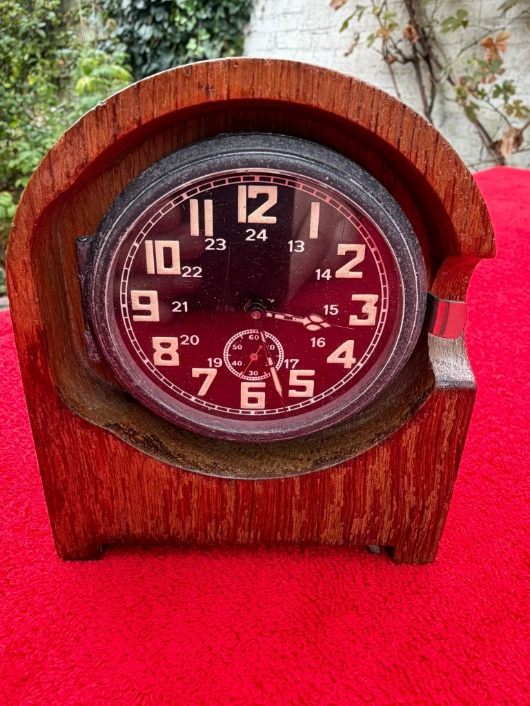 Stationsuhr Kienzle 1942 - Heereseigentum, Verzamelen, Verzenden, Nederland, Boek of Tijdschrift