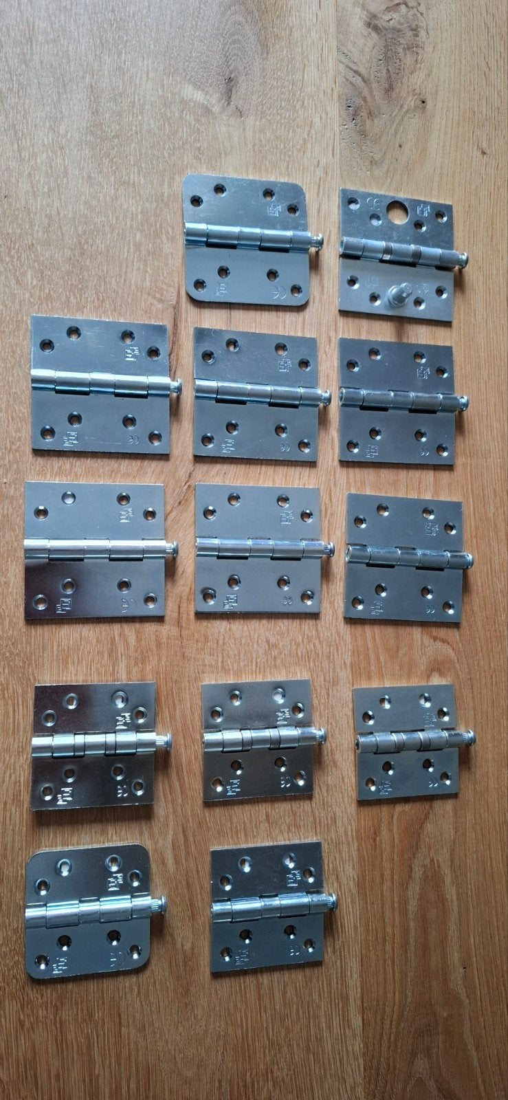 Partij van 13 stuks nieuwe scharnieren, Doe-het-zelf en Verbouw, Ophalen of Verzenden, Nieuw, IJzer, Scharnier