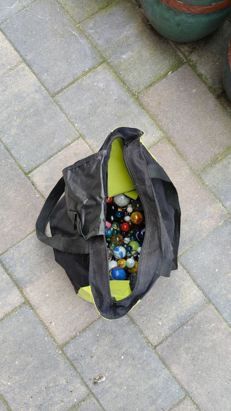 Grote verzameling knikkers in handige tas, Ophalen of Verzenden, Gebruikt, Jongen of Meisje