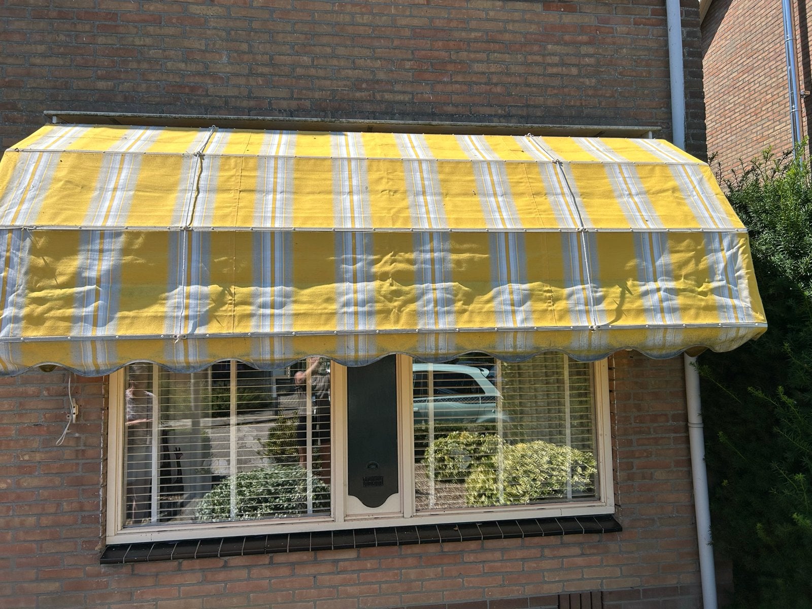 Gebruikt geel-wit gestreept markies zonnescherm, Ophalen, Gebruikt, Markies, 250 cm tot 450 cm