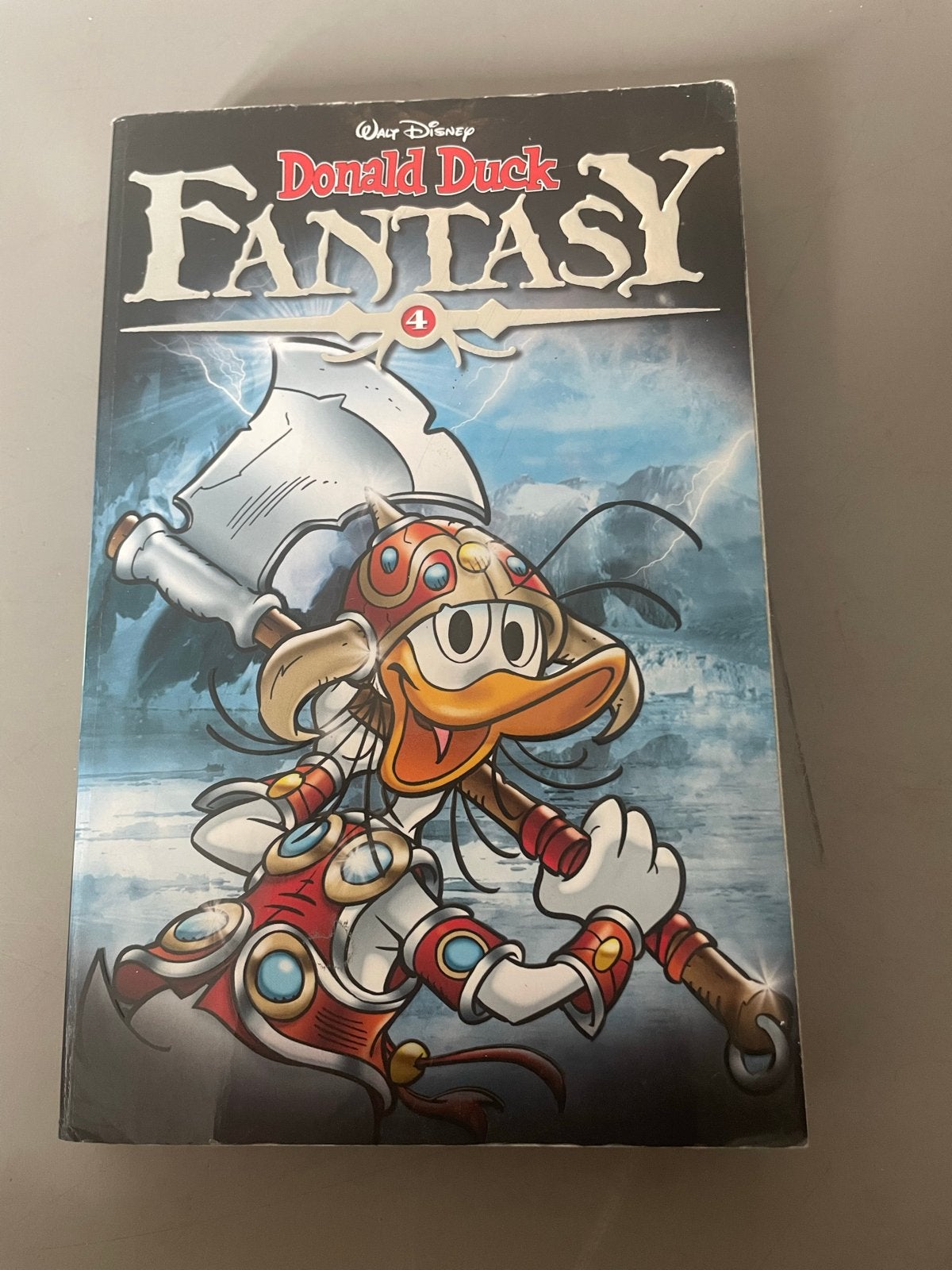 Donald Duck Fantasy 4 - Fantastische avonturen, Ophalen of Verzenden, Zo goed als nieuw