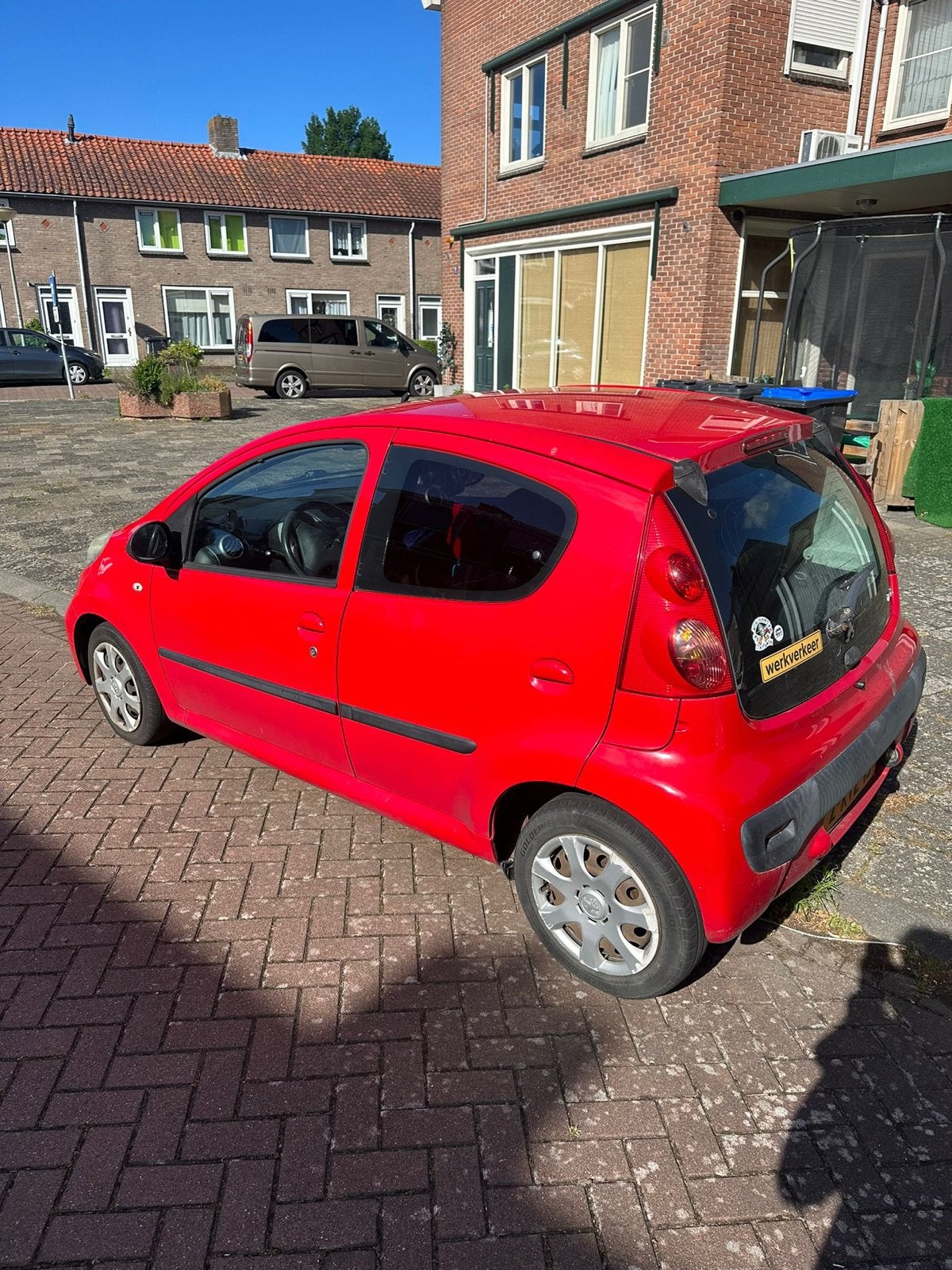 Peugeot 107  vanavond ophalen voor 250 eur!!, Voorwielaandrijving, 4 stoelen, 68 pk, Handgeschakeld