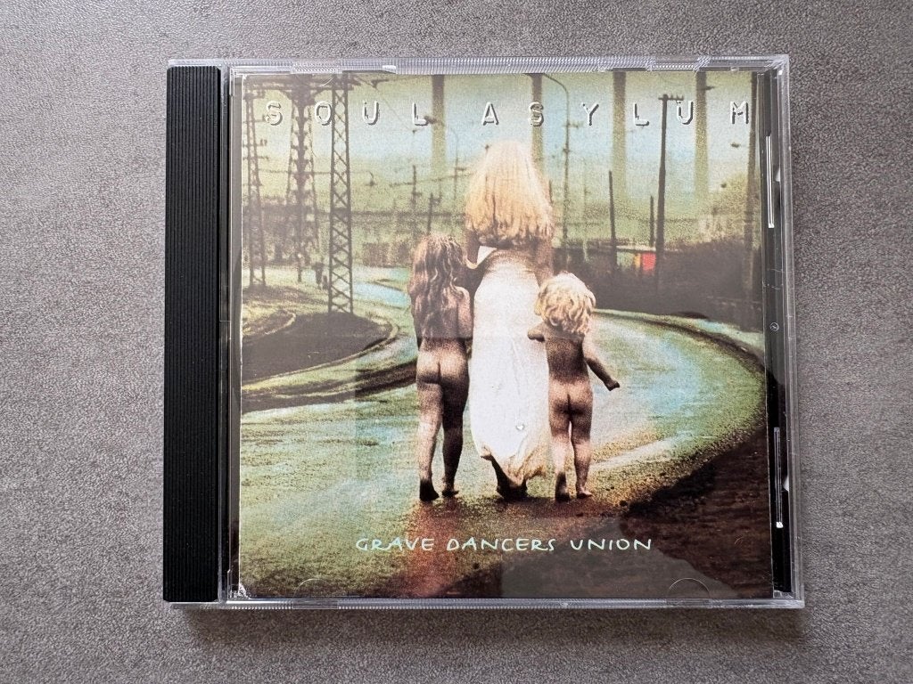 Soul Asylum - Grave Dancers Union, leuke cd in goede staat, Ophalen of Verzenden, Zo goed als nieuw, Poprock