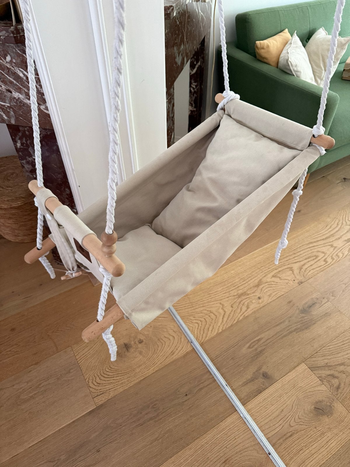 Baby schommel baby hangmat van het merk hippeschommels, Ophalen, Zo goed als nieuw, Jongen of Meisje