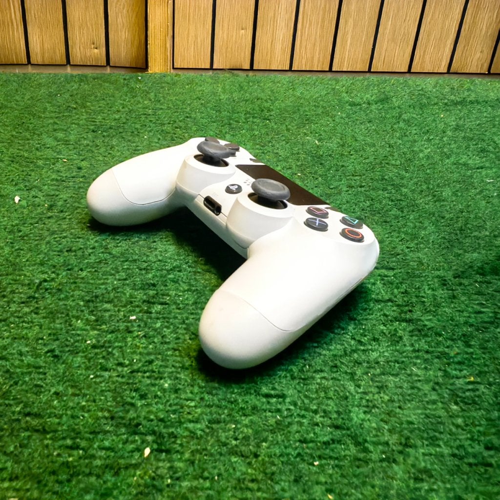 Sony Playstation 4 Controller - In Nette Staat, Sony, Gebruikt, Support@sony.com, 1-7-1 Konan, Minato-ku
Tokyo 108-0075
Japan