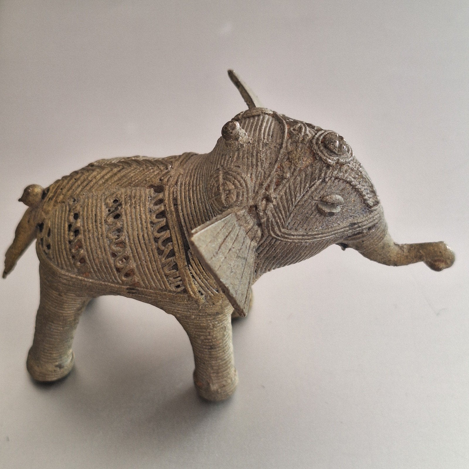 Vintage olifant beeldje metaal India, Verzamelen, Beelden en Beeldjes, Ophalen of Verzenden, Gebruikt, Dier